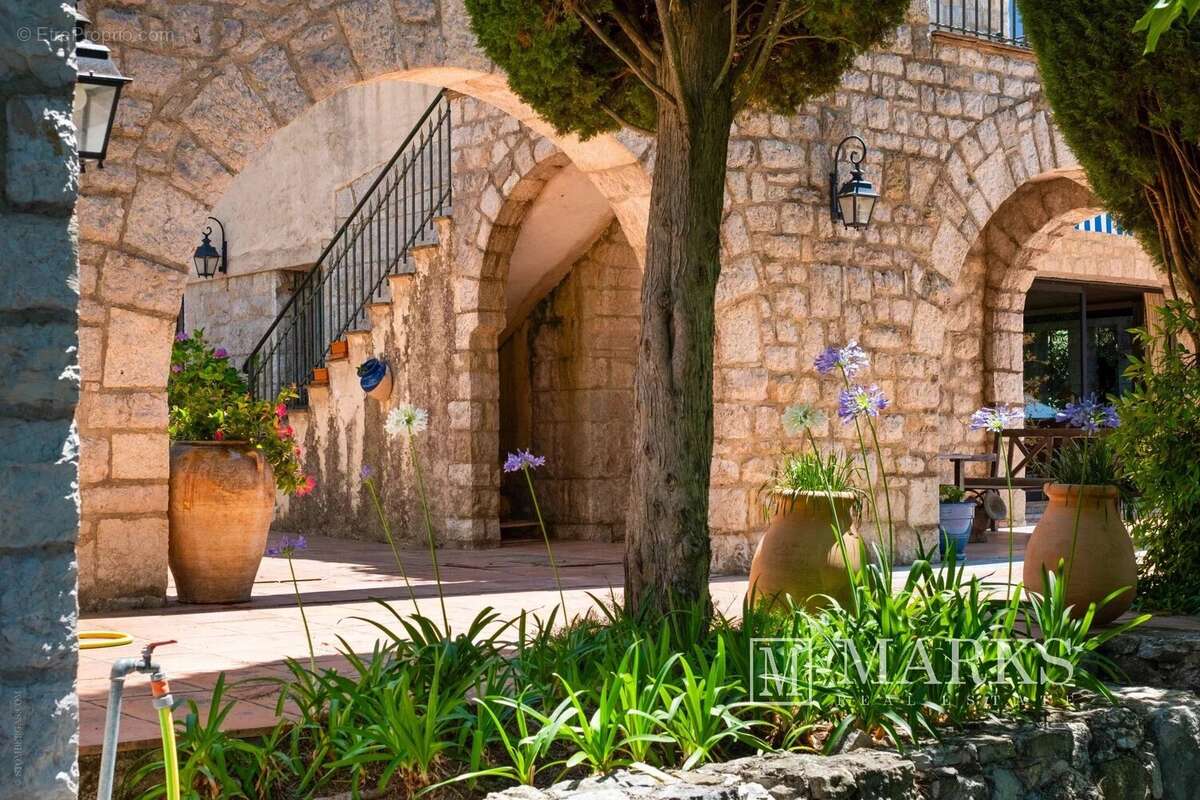 Maison à EZE
