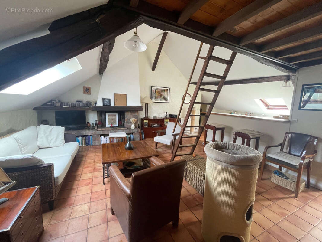 Appartement à VERRIERES-LE-BUISSON