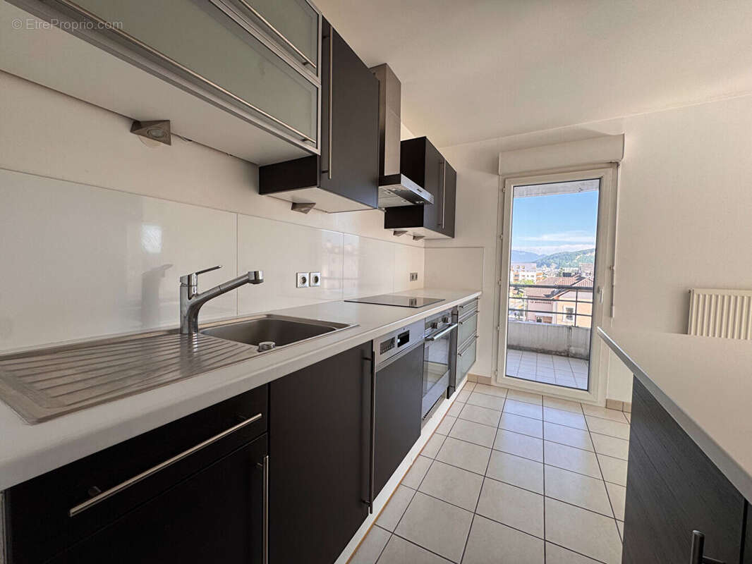 Appartement à AMBILLY