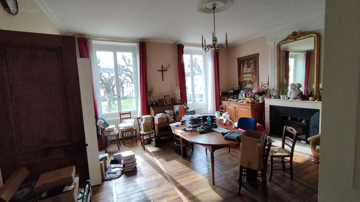 Maison à CEAUX-EN-COUHE
