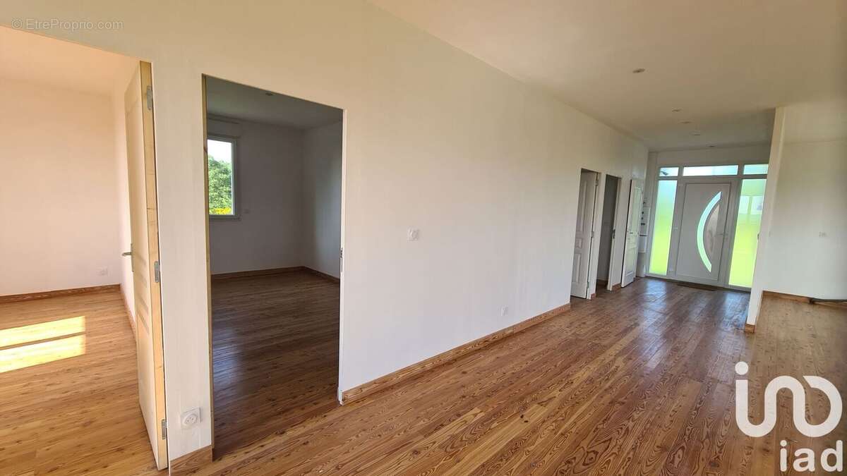 Photo 8 - Maison à PEYRELEVADE