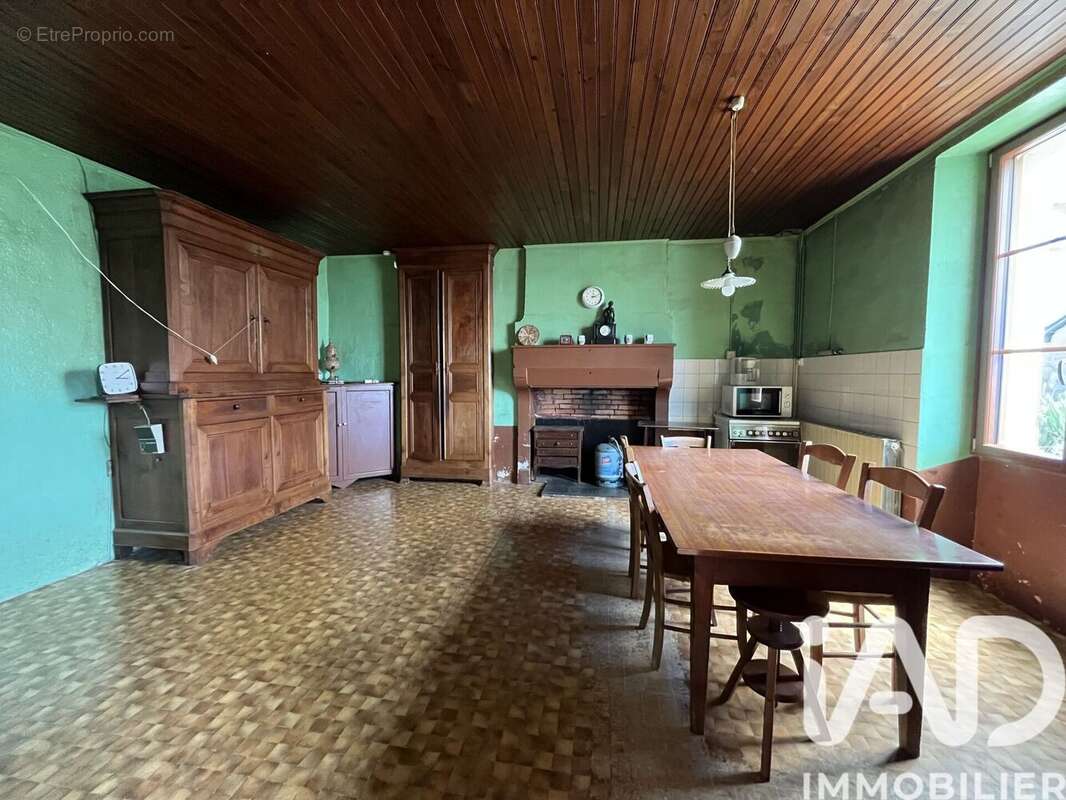 Photo 3 - Maison à LUSSAC