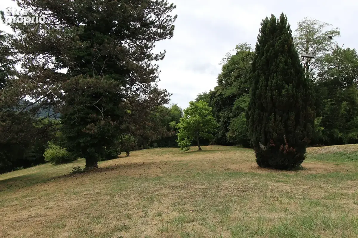 Terrain  5060 m2 dont 1364m² constructible - photo 3