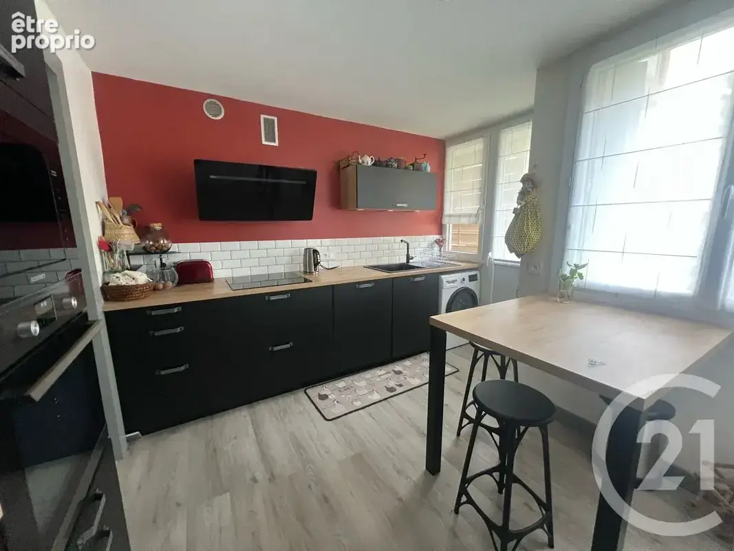 Appartement 4 pièces 72 m² à vendre à Aurillac (15000) - photo 4