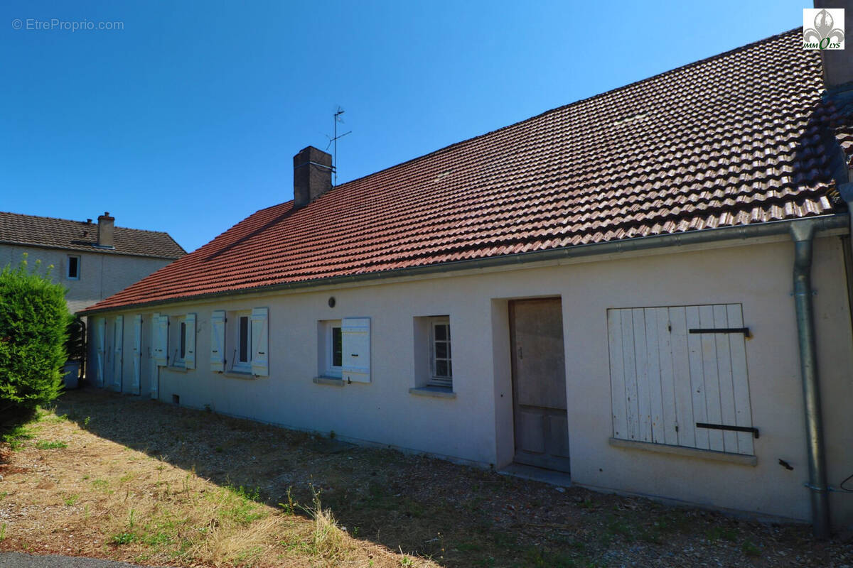 Maison à POUILLY-SUR-SAONE