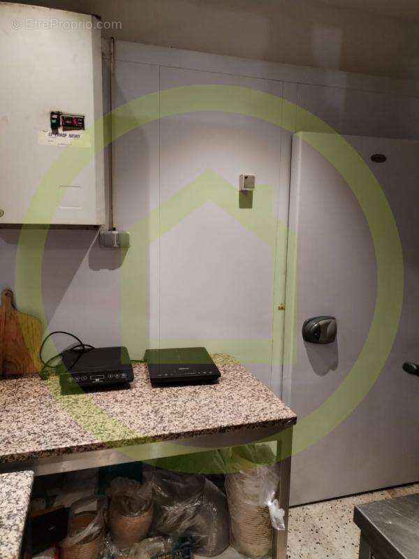 Commerce à SAINT-LAURENT-DU-VAR