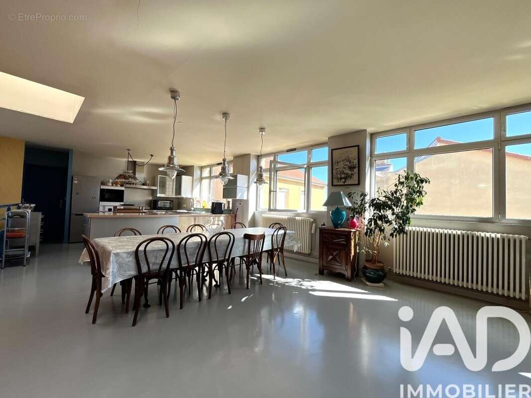 Appartement 160 m² à Saint-Etienne  - photo 8