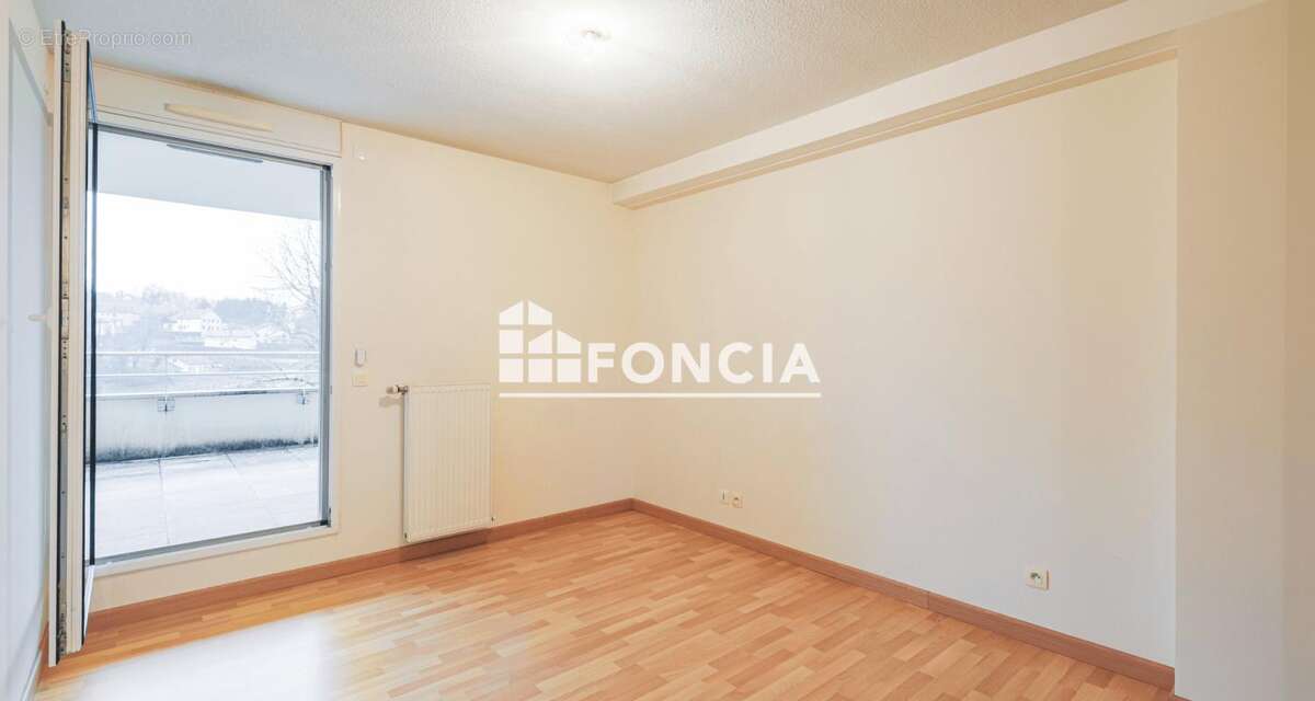 Appartement à RIVES
