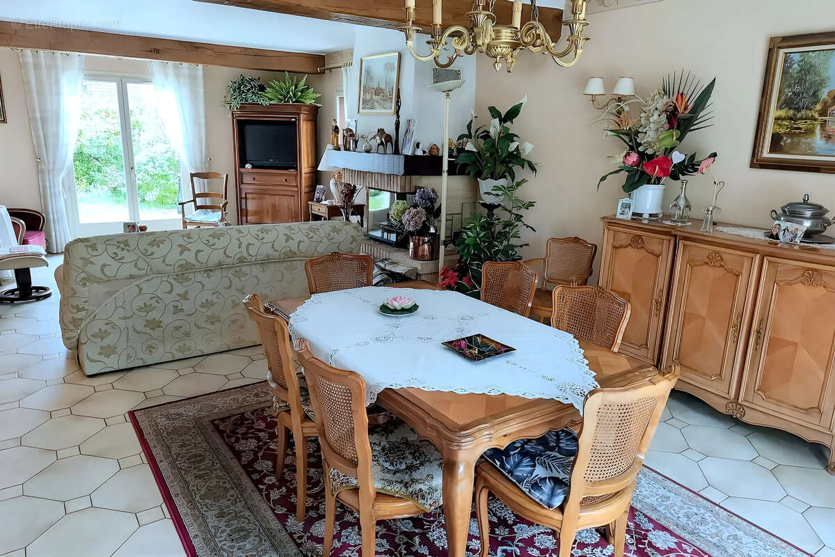 Maison à CHANGIS-SUR-MARNE