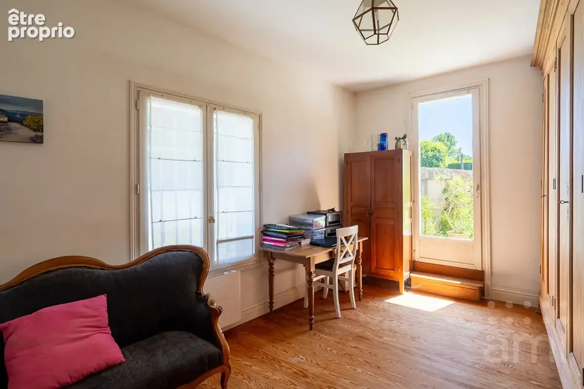 Artigues limite Tresses : Propriété de 221m2 sur 2500m2 - photo 11