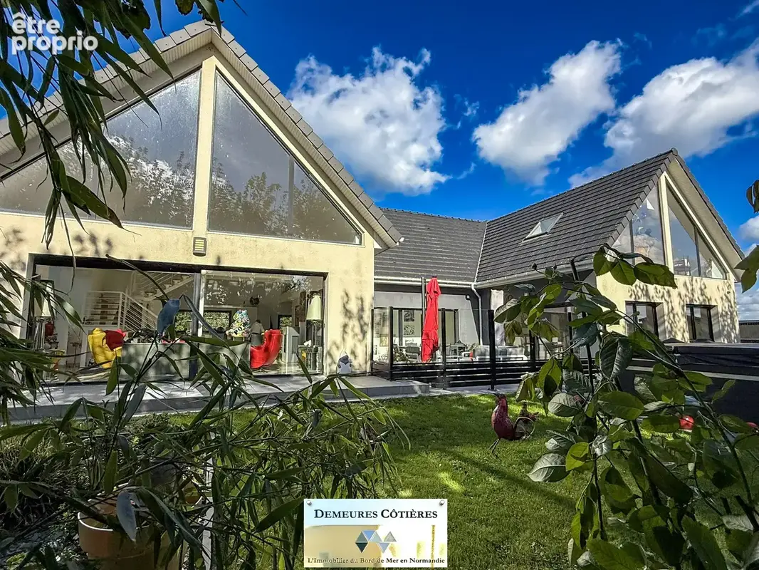 Octeville-sur-Mer   Propriété contemporaine de 253 m2 avec garage, hammam et jacuzzi - photo 1