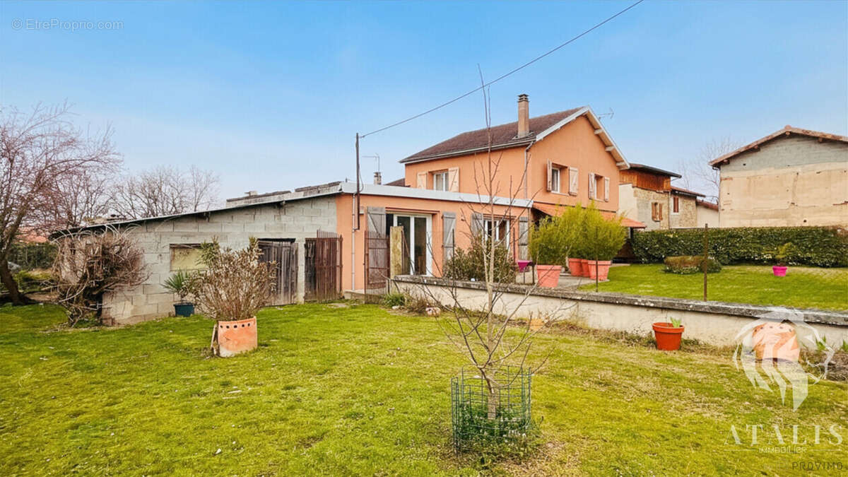 Maison à SAINT-JUST-DE-CLAIX