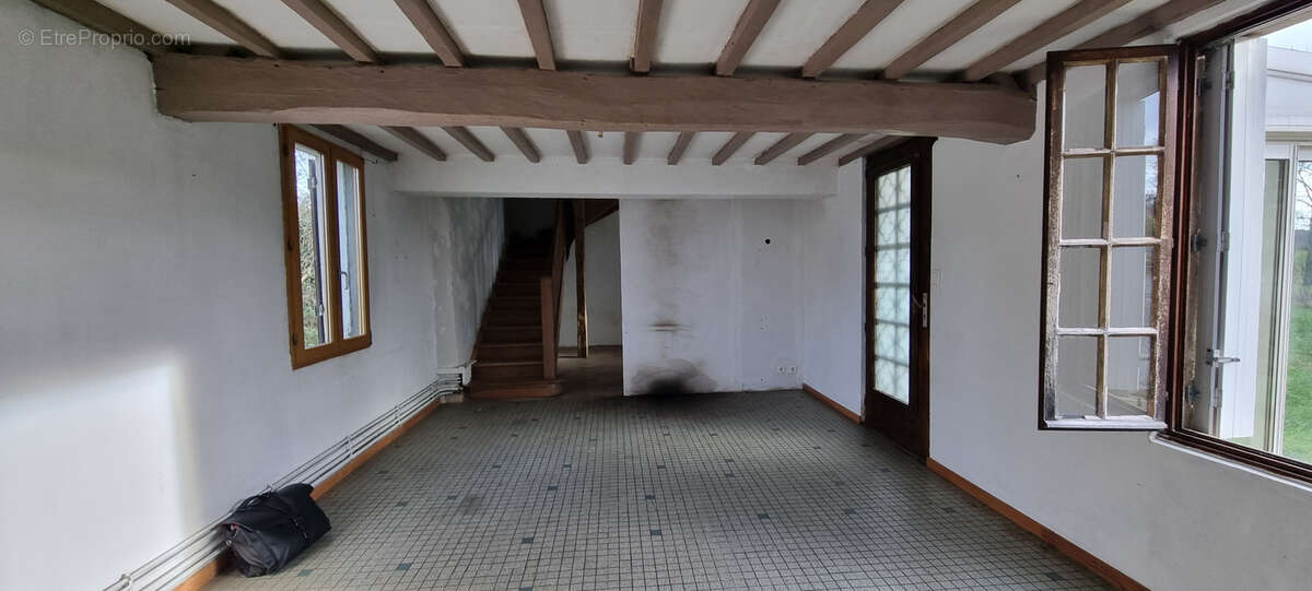 Maison à VILLEMBRAY