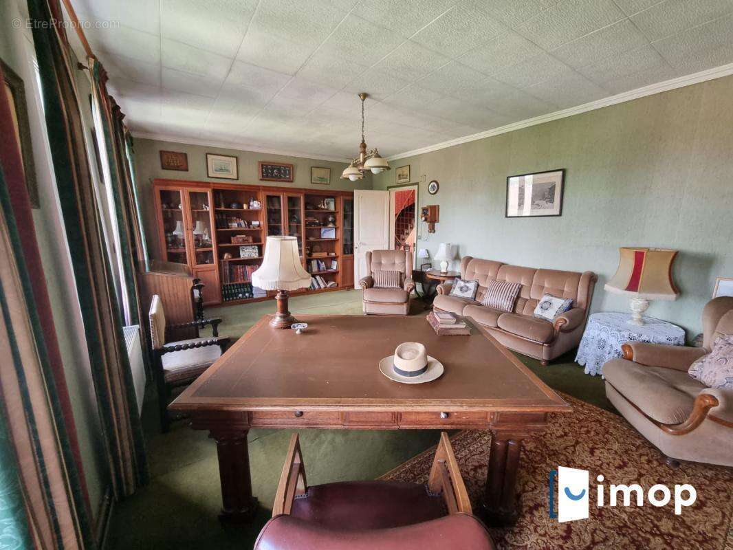 Maison à CORMEILLES