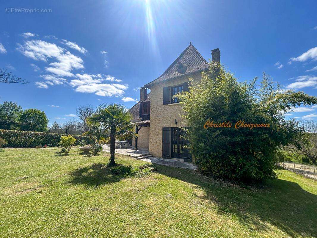 24330  Milhac d'Auberoche : maison Périgourdine - photo 2