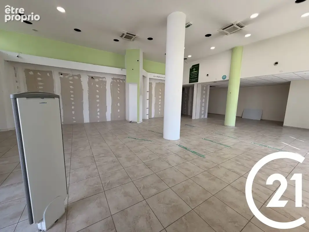 Commerce 250 m² à vendre à Valence (26000) - photo 4