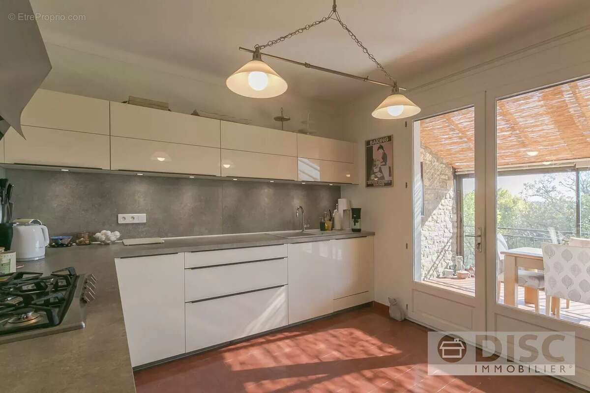 Maison à PUYLAROQUE