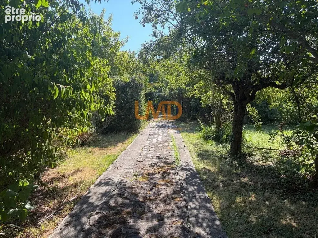 Propriété familiale rare avec parc arboré et fort potentiel fonc - photo 11
