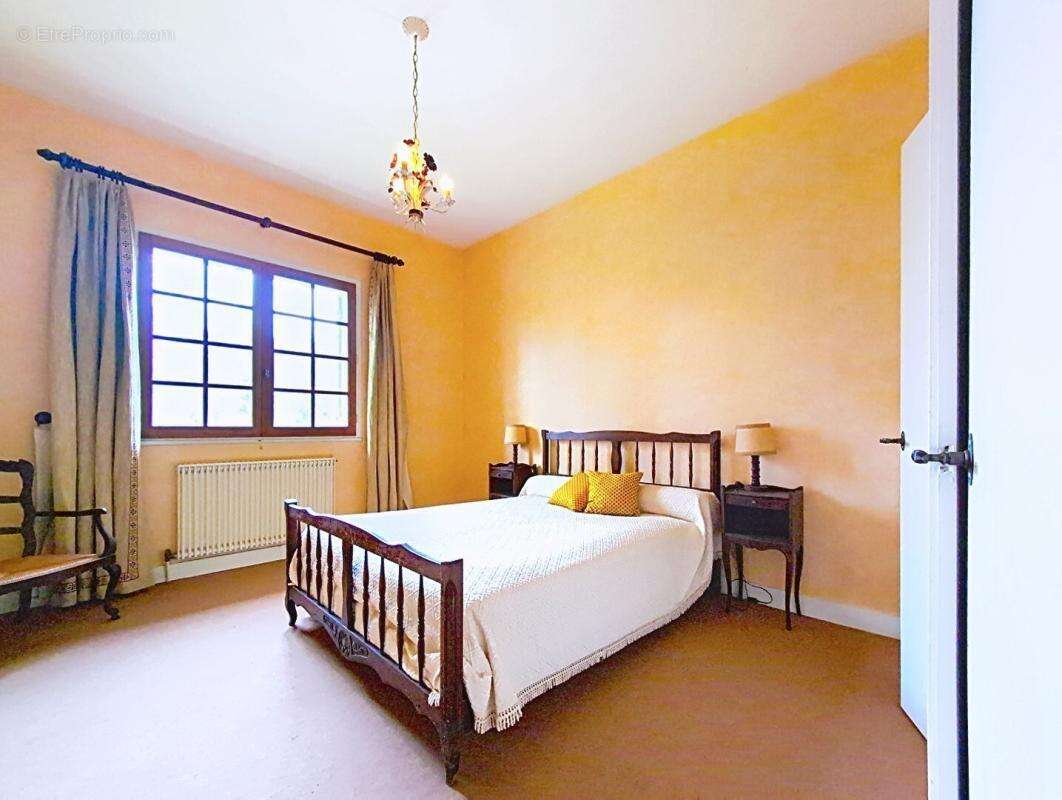 Maison de caractère avec un lac privé - photo 11