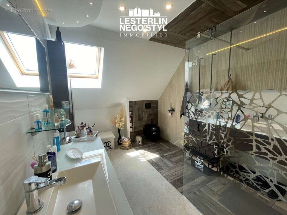 Maison 84 m² à Gonfreville-L'orcher  - photo 8