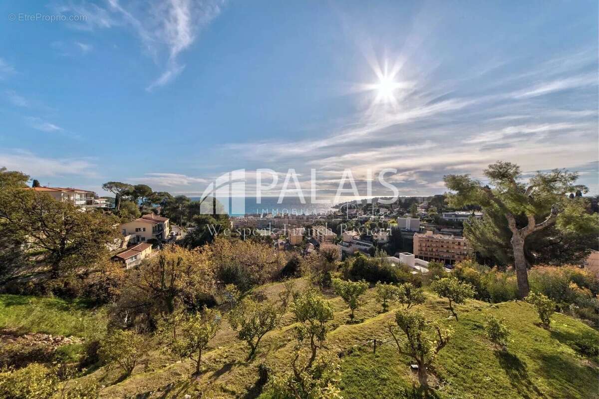 Appartement à ROQUEBRUNE-CAP-MARTIN