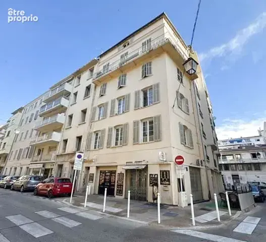 TOULON, Centre-Ville (Rue Jean Jaurès), très joli T2 de 47m2 avec cave - photo 8
