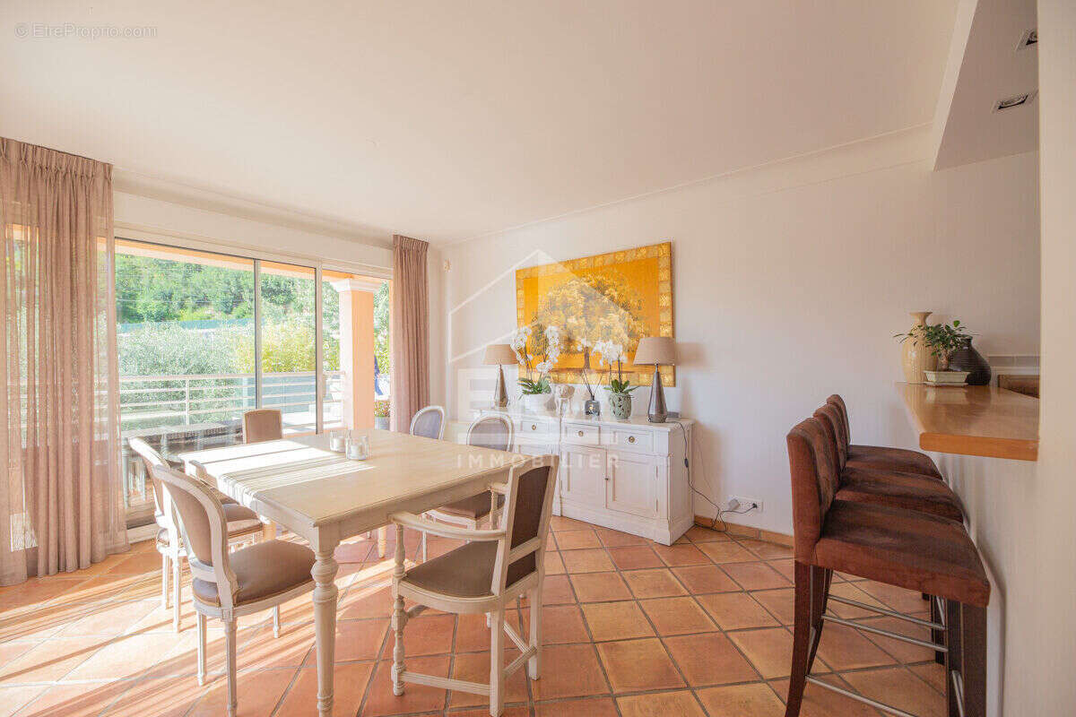 Maison à MANDELIEU-LA-NAPOULE