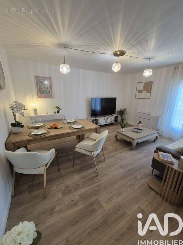 Photo 1 - Appartement à PERNES-LES-FONTAINES