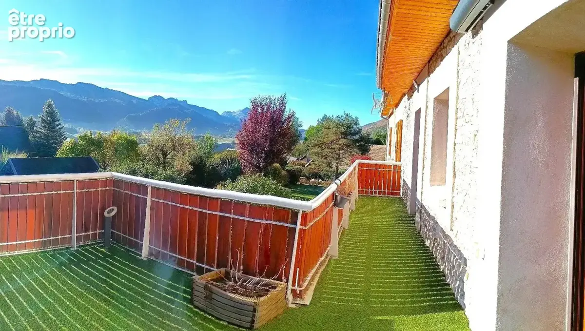 Lans en vercors.Très beau T4 de plus de 122m2 (135m2 sol) ,avec VUE MAGNIFIQUE ! Plus terrasse et double garage . - photo 10