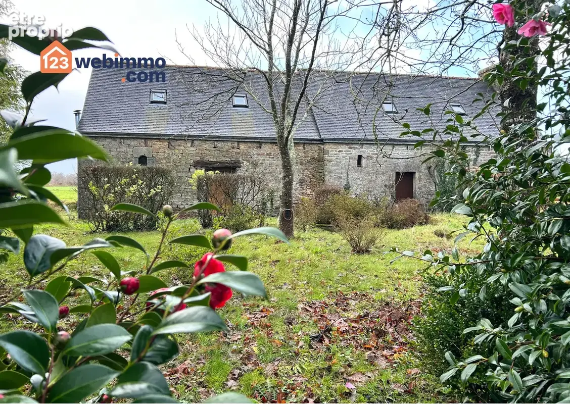 Maison à PLOUZELAMBRE