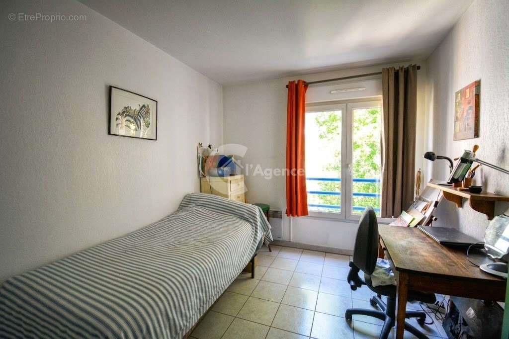 Appartement à MOUANS-SARTOUX