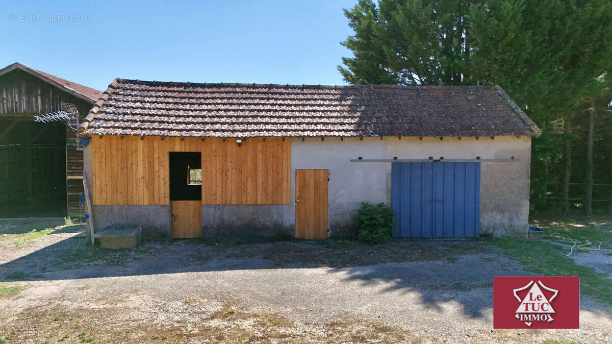 Propriété équestre avec piscine et dépendances. - photo 13