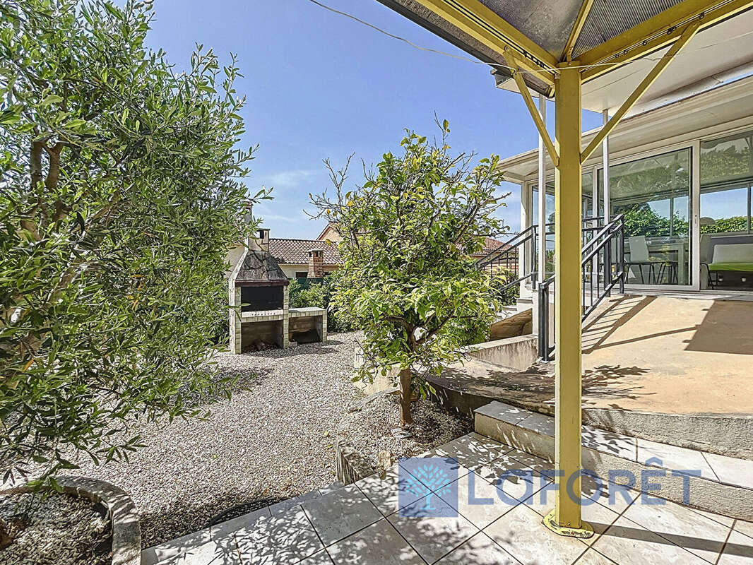 Appartement à SIX-FOURS-LES-PLAGES