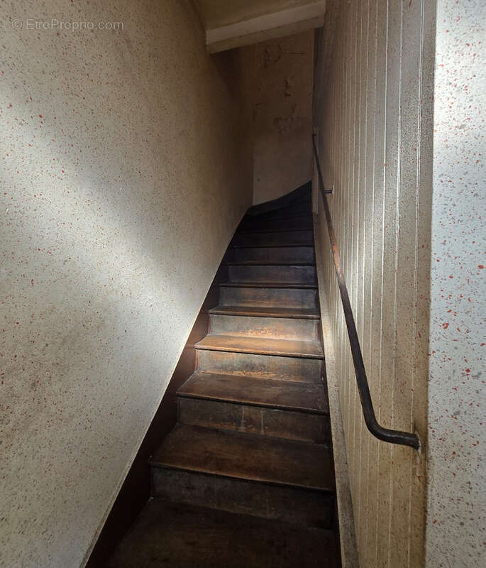 Maison à MESLAY-DU-MAINE