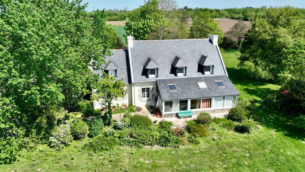 Maison à PLOUHINEC