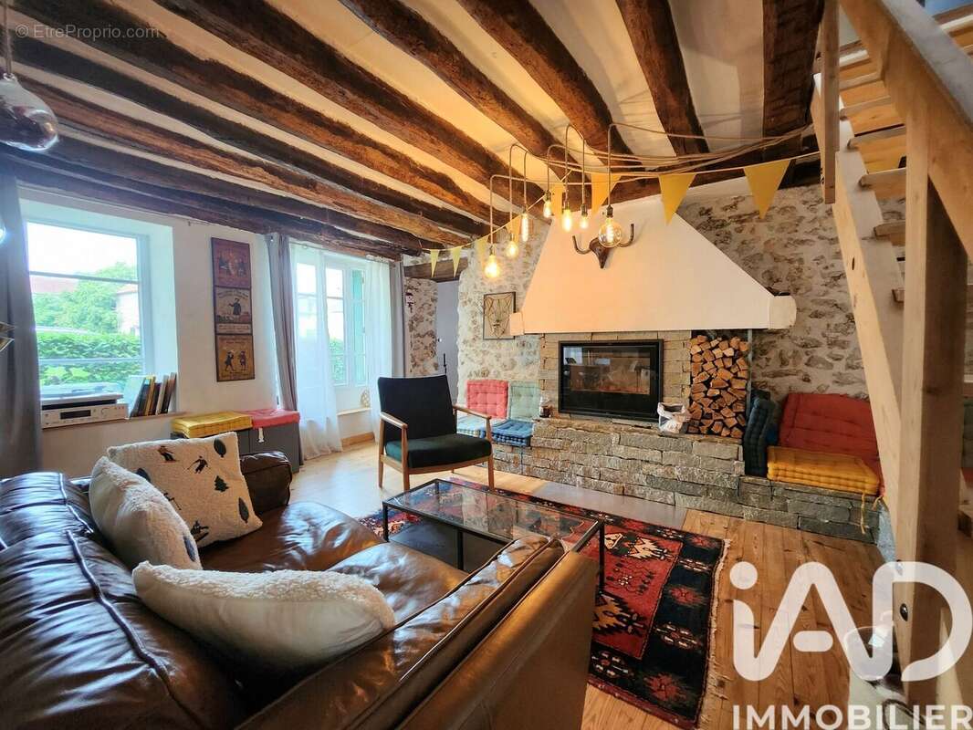 Photo 3 - Maison à JANVRY