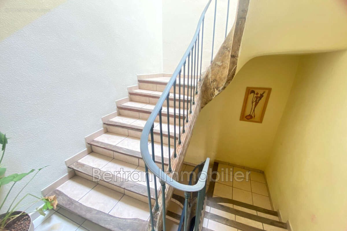 Maison 1990 m² à Rivesaltes  - photo 3
