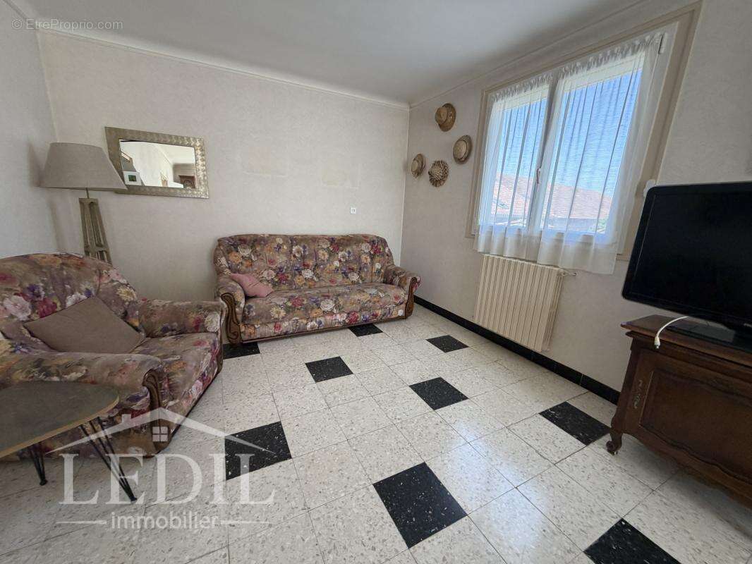 Emplacement calme pour cette maison de ville - photo 8