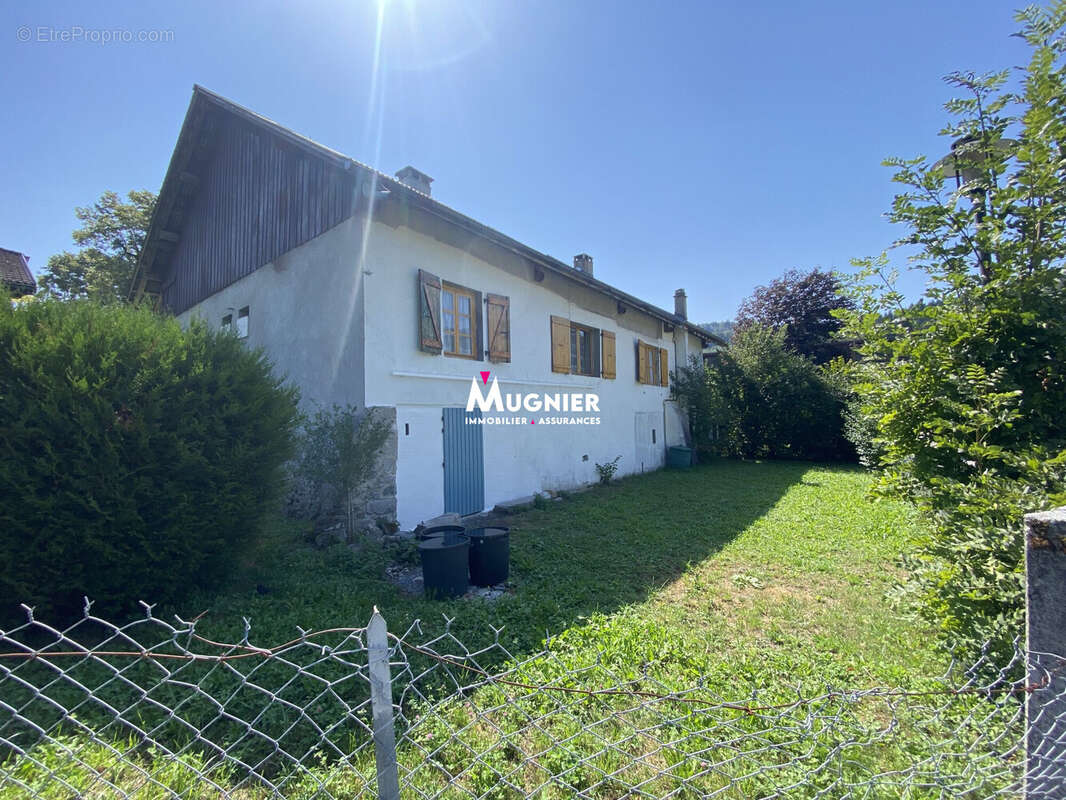 Maison 92 m² à Taninges  - photo 2