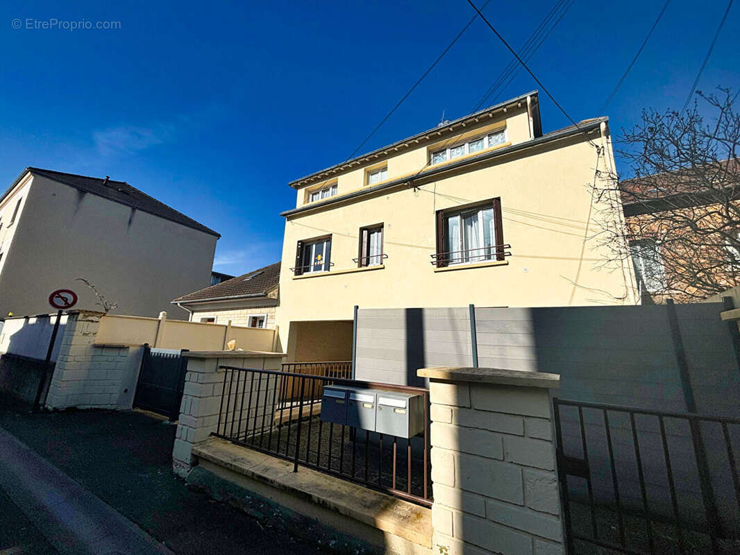 Appartement à MANTES-LA-JOLIE