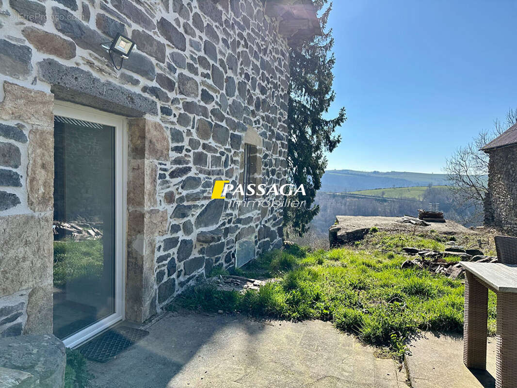 Maison à PRADES-D'AUBRAC