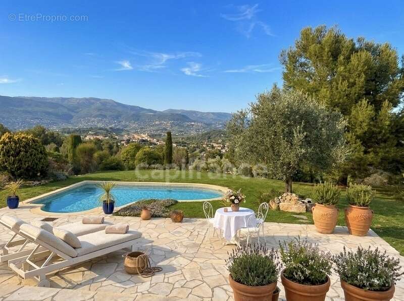 Maison à MOUANS-SARTOUX