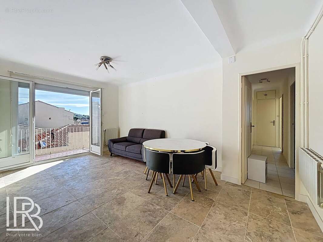 Appartement à MARSEILLE-7E