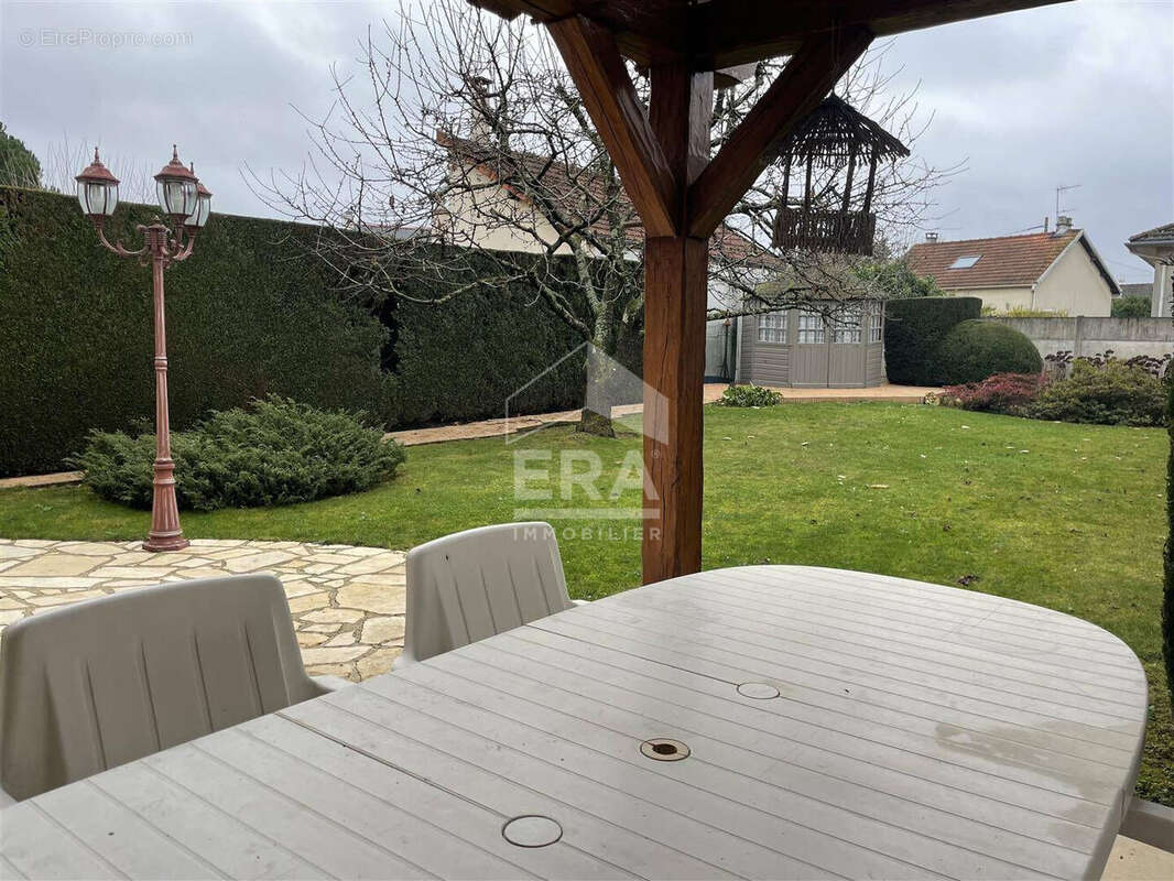 Maison à PONTAULT-COMBAULT