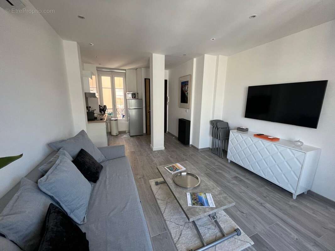 Appartement 2 pièces entre la Croisette et la rue d'Antibes - photo 5