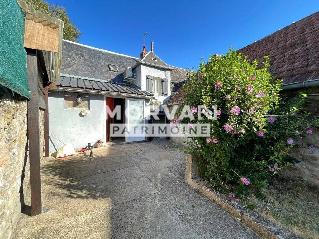 Maison à CHATEAU-CHINON(VILLE)