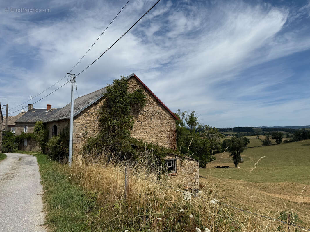 Maison à BUSSIERES