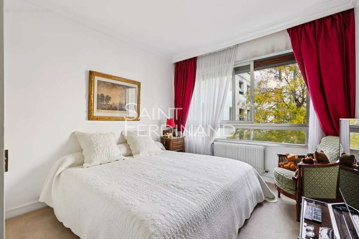 Appartement à NEUILLY-SUR-SEINE