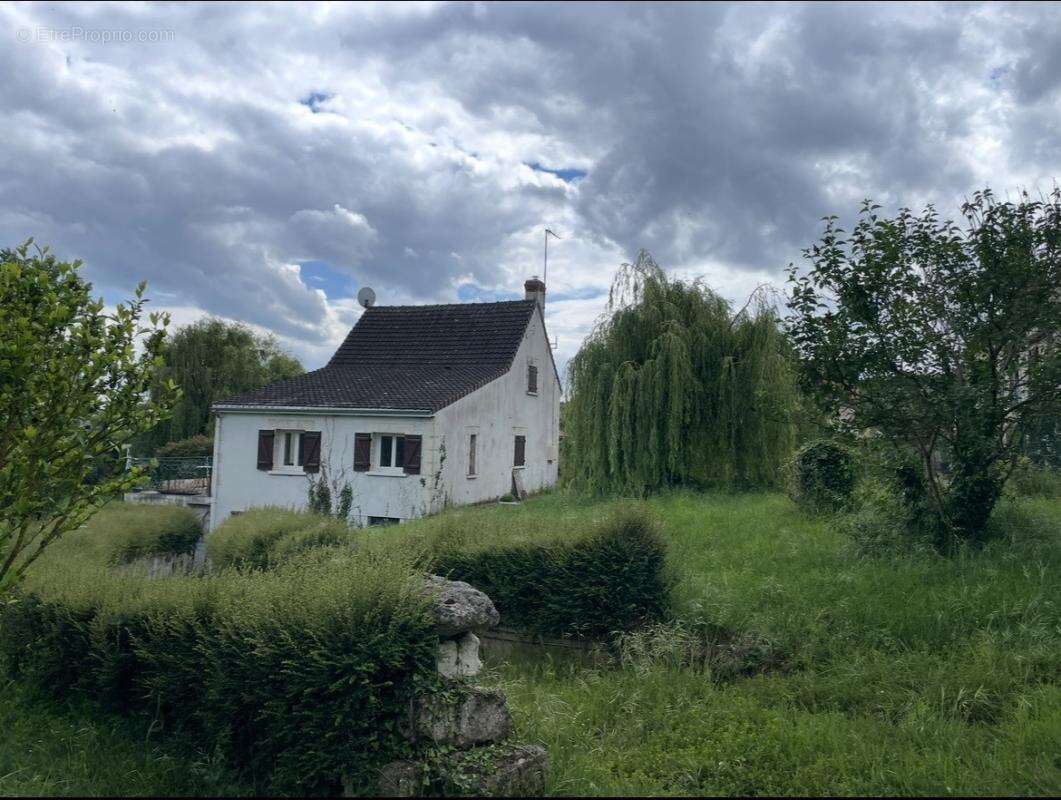 Maison à VOUNEUIL-SUR-VIENNE