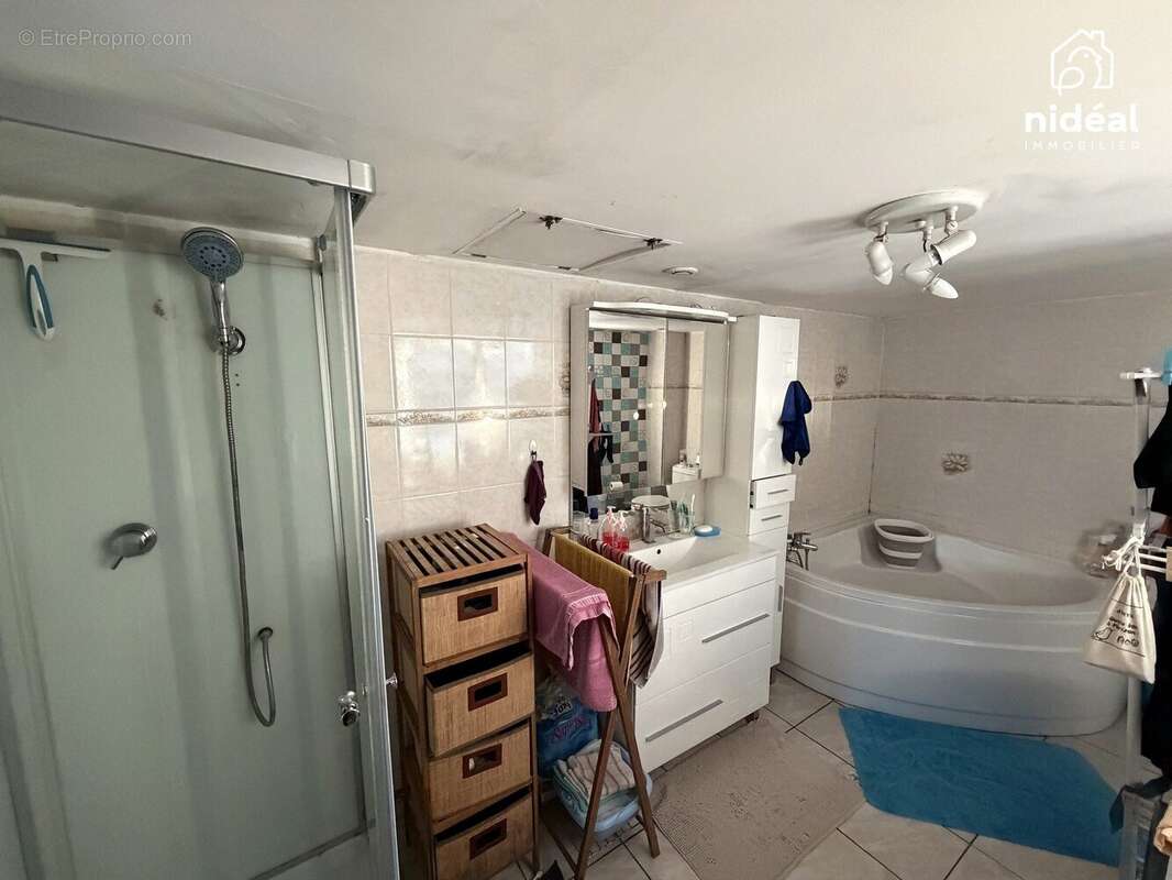 Maison à AULNOYE-AYMERIES